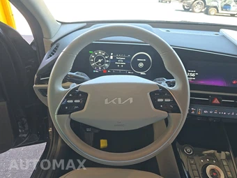 2023 Kia Niro EV Wind - miniatura 10