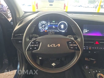 2023 Kia Niro EV Wind – miniatura 10