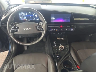 2023 Kia Niro EV Wind – miniatura 11