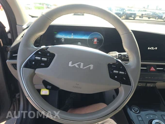 2023 Kia Niro EV Wind – miniatura 10