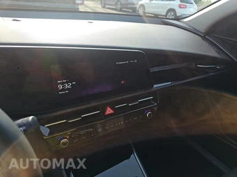 2023 Kia Niro EV Wind - miniatura 11