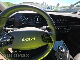 2023 Kia Niro EV Wind - miniatura 11