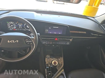 2023 Kia Niro EV Wind – miniatura 11