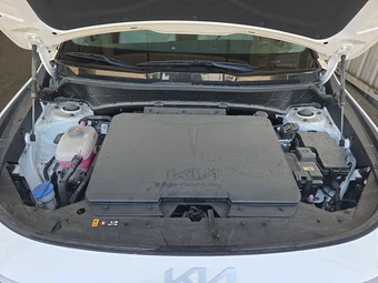 2023 Kia Niro EV Wind – miniatura 15