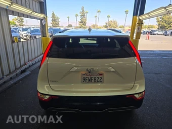 2023 Kia Niro EV Wind – miniatura 5
