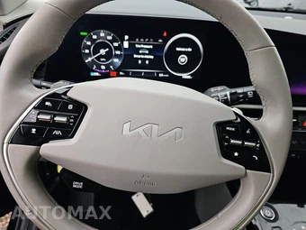 2023 Kia Niro EV Wind - miniatura 10