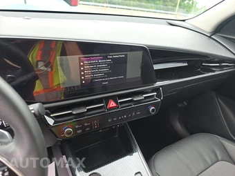 2023 Kia Niro EV Wind – miniatura 11