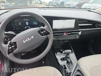 2023 Kia Niro EX – miniatura 7