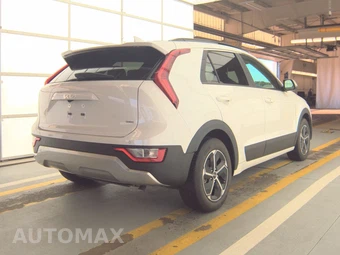 2023 Kia Niro EX - miniatura 4