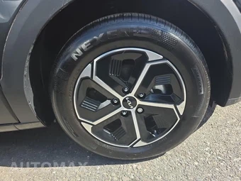 2023 Kia Niro EX - miniatura 9