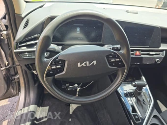 2023 Kia Niro LX – miniatura 10