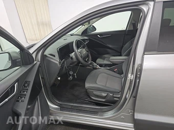 2023 Kia Niro LX – miniatura 7