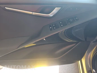 2023 Kia Niro Plug-In Hybrid SX Touring - miniatura 9