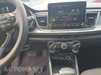 2023 Kia Rio 5-Door S Hatchback – miniatura 11