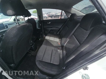 2023 Kia Rio LX Sedan - miniatura 13