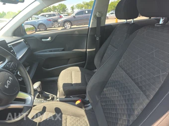 2023 Kia Rio S Sedan – miniatura 7