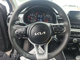 2023 Kia Rio S Sedan – miniatura 10