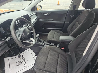 2023 Kia Rio S Sedan – miniatura 7