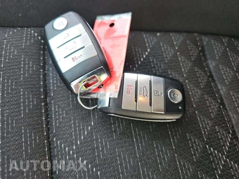 2023 Kia Rio S Sedan - miniatura 8
