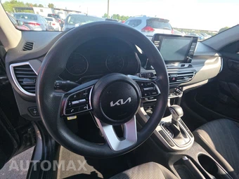 2023 Kia Seltos LX – miniatura 10