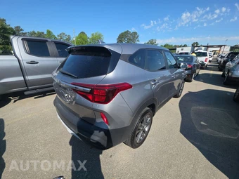 2023 Kia Seltos LX – miniatura 4