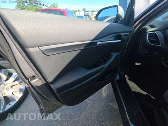 2023 Kia Seltos LX – miniatura 9