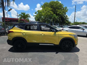 2023 Kia Seltos Nightfall - miniatura 4