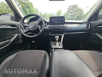 2023 Kia Seltos S – miniatura 11