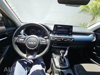 2023 Kia Seltos S – miniatura 11