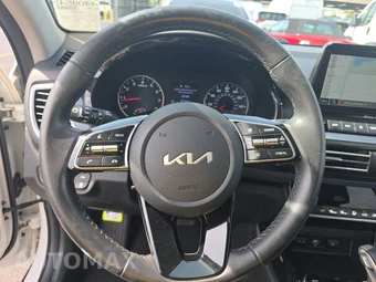 2023 Kia Seltos S – miniatura 10