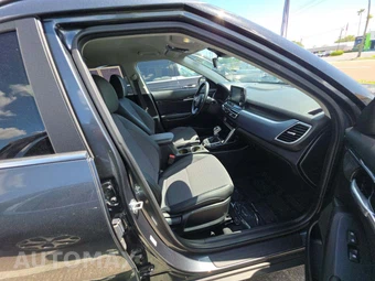 2023 Kia Seltos S – miniatura 18