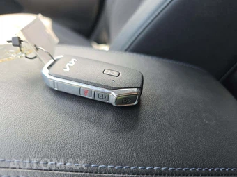 2023 Kia Seltos S – miniatura 8