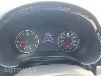 2023 Kia Seltos S – miniatura 9