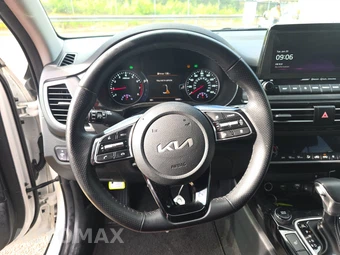 2023 Kia Seltos SX - miniatura 10