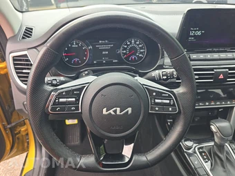2023 Kia Seltos SX – miniatura 10