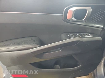 2023 Kia Sorento LX – miniatura 9