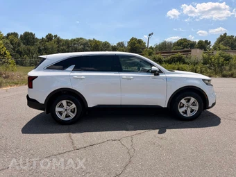 2023 Kia Sorento LX - miniatura 4