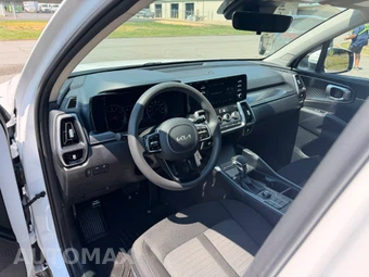 2023 Kia Sorento LX - miniatura 9