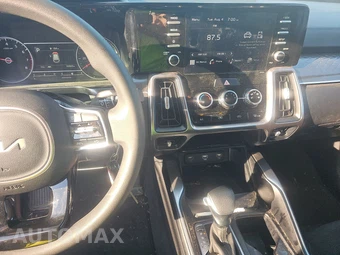 2023 Kia Sorento LX - miniatura 11