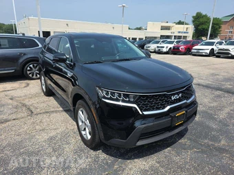 2023 Kia Sorento LX - miniatura 4