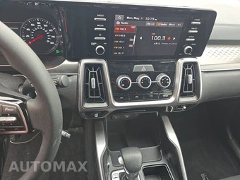 2023 Kia Sorento LX - miniatura 11