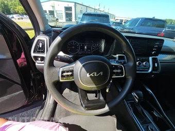 2023 Kia Sorento LX – miniatura 10