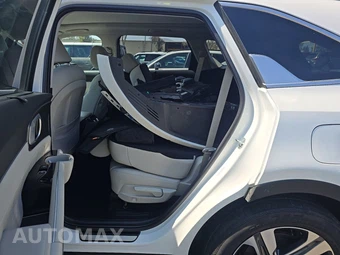 2023 Kia Sorento Plug-In Hybrid SX-Prestige - miniatura 13