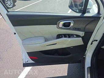 2023 Kia Sorento Plug-In Hybrid SX-Prestige - miniatura 9