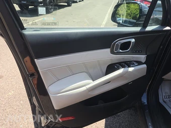 2023 Kia Sorento Plug-In Hybrid SX-Prestige - miniatura 9