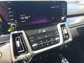 2023 Kia Sorento S – miniatura 11