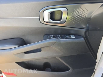 2023 Kia Sorento S – miniatura 9