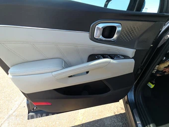 2023 Kia Sorento SX - miniatura 9
