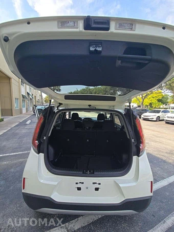 2023 Kia Soul LX - miniatura 11