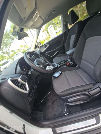 2023 Kia Soul LX - miniatura 3